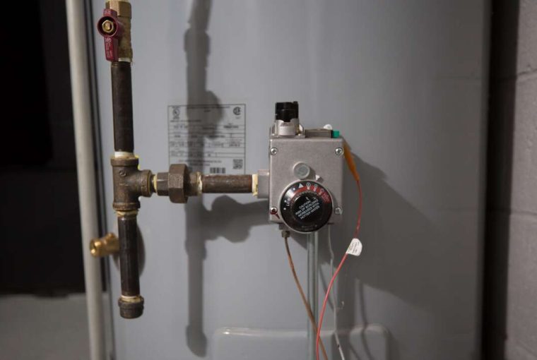 gas hot water heater work without electricity?